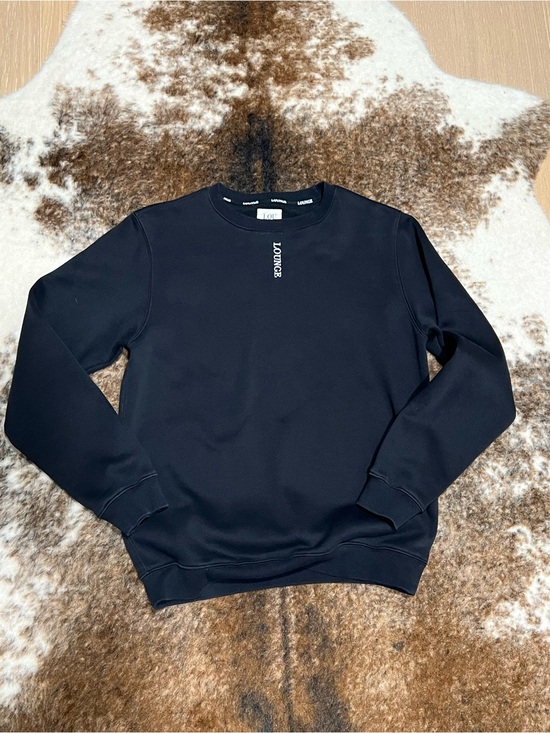 Lounge apparel Tops - Women’s Black Crewneck Sweatshirt -